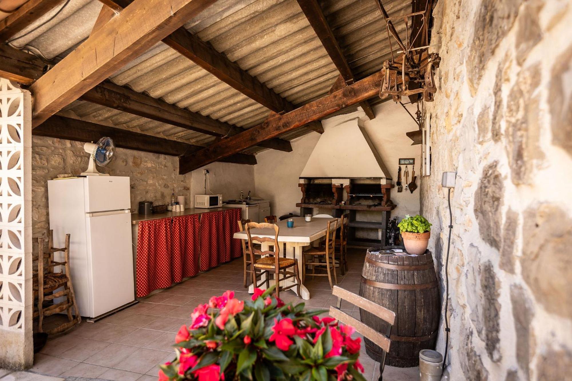Les Monteils Hotel Grospierres Kültér fotó
